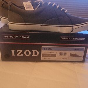 IZOD Men's Gray and White Sneakers